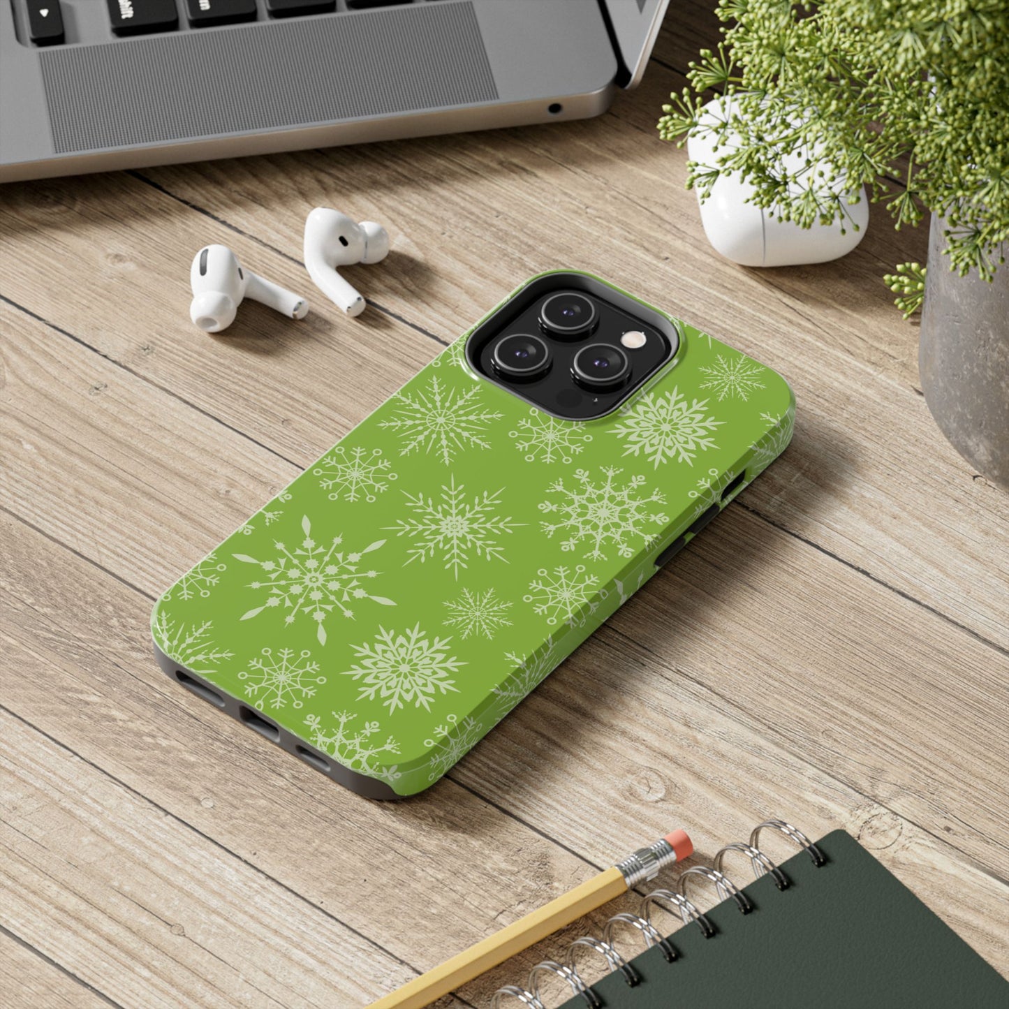 Green Snowflake Pattern – iPhone Series Case
