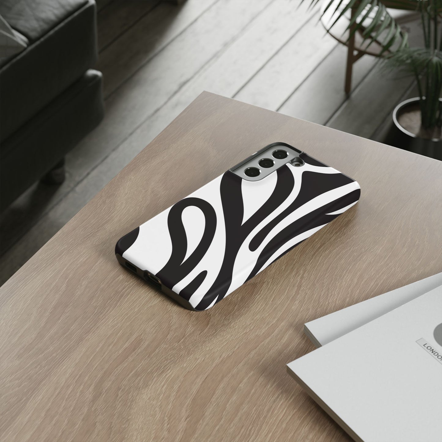 Modern Black and White Abstract Tough Samsung Galaxy Case – Bold Graphic Pattern with Dual-Layer Protection