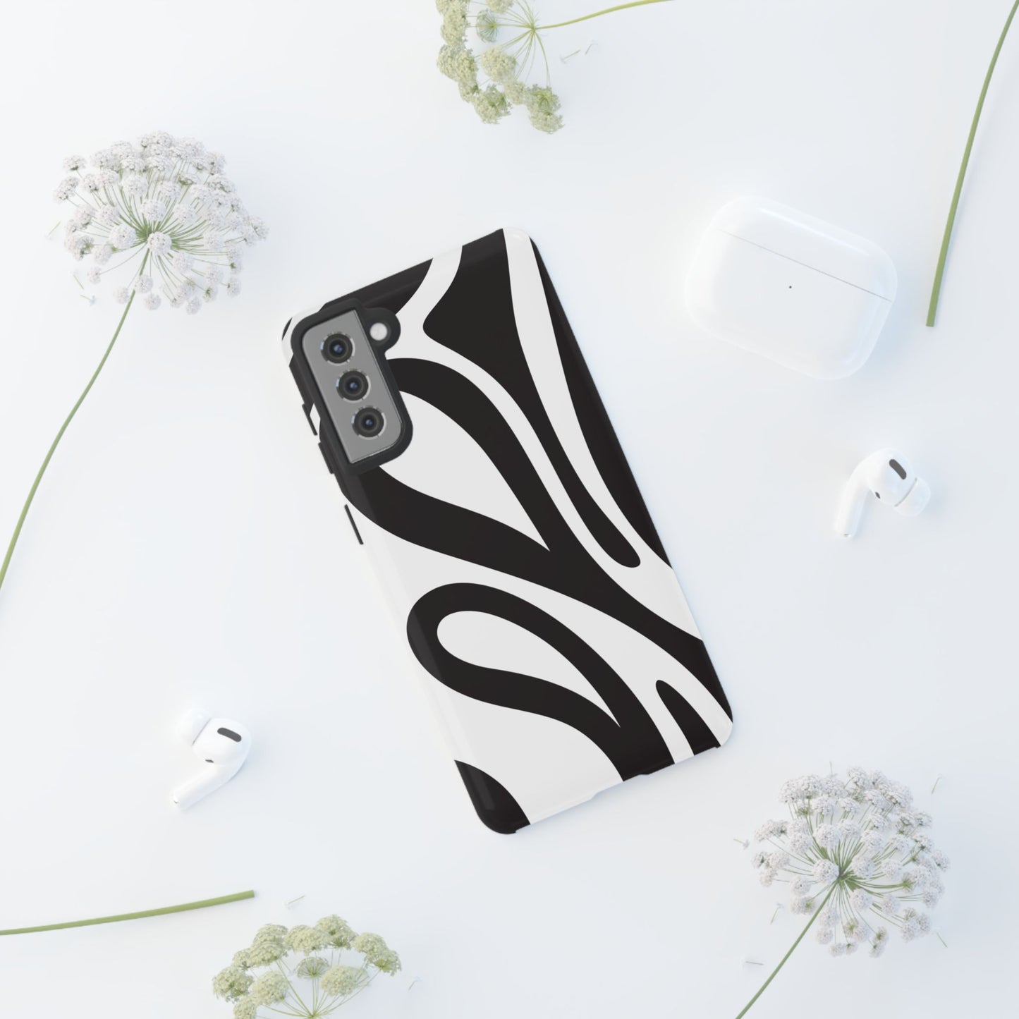 Modern Black and White Abstract Tough Samsung Galaxy Case – Bold Graphic Pattern with Dual-Layer Protection