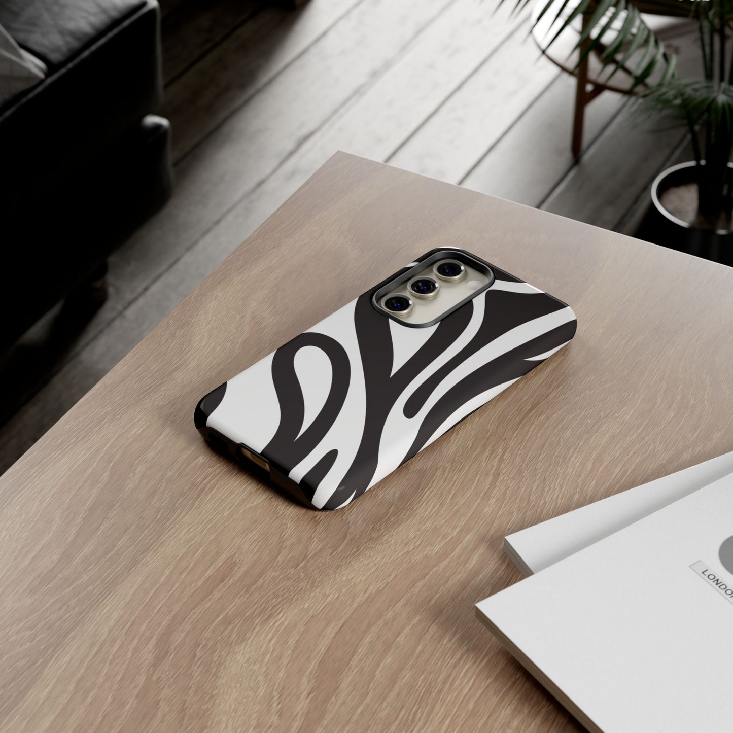 Modern Black and White Abstract Tough Samsung Galaxy Case – Bold Graphic Pattern with Dual-Layer Protection