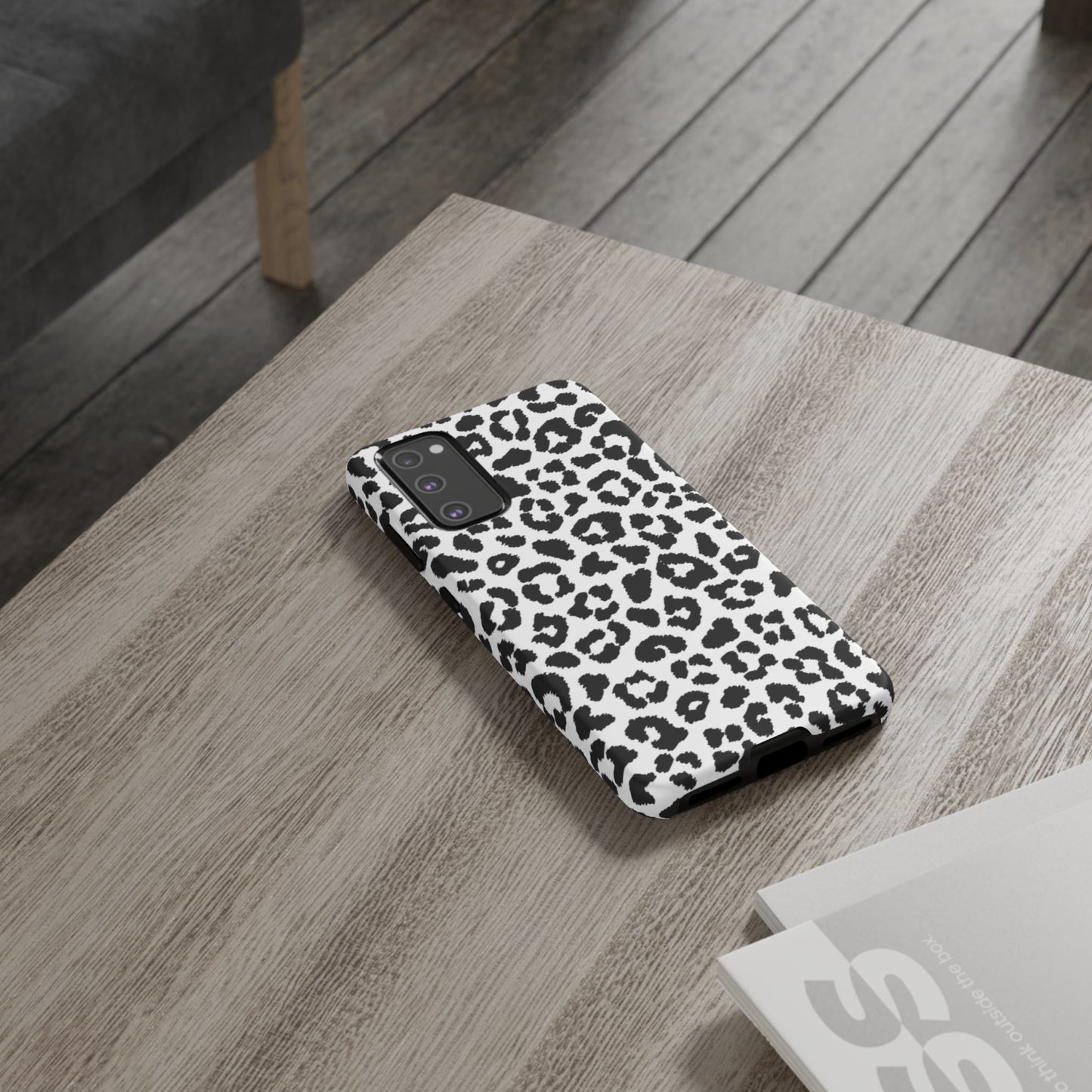 Monochrome Leopard Print Tough Samsung Galaxy Case – Classic Black and White Design with Dual-Layer Protection