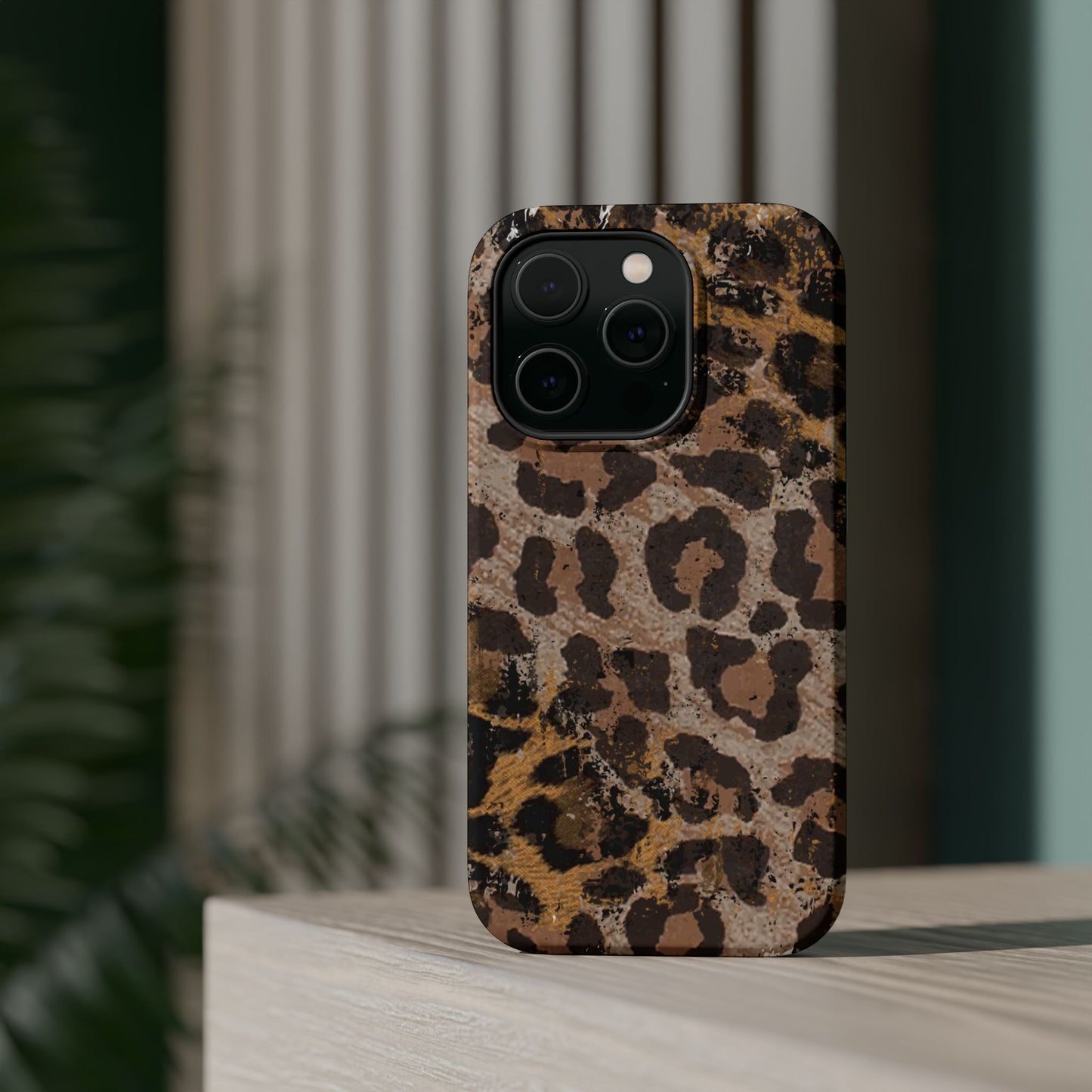 Vintage Distressed Leopard Print - MagSafe iPhone Series Case