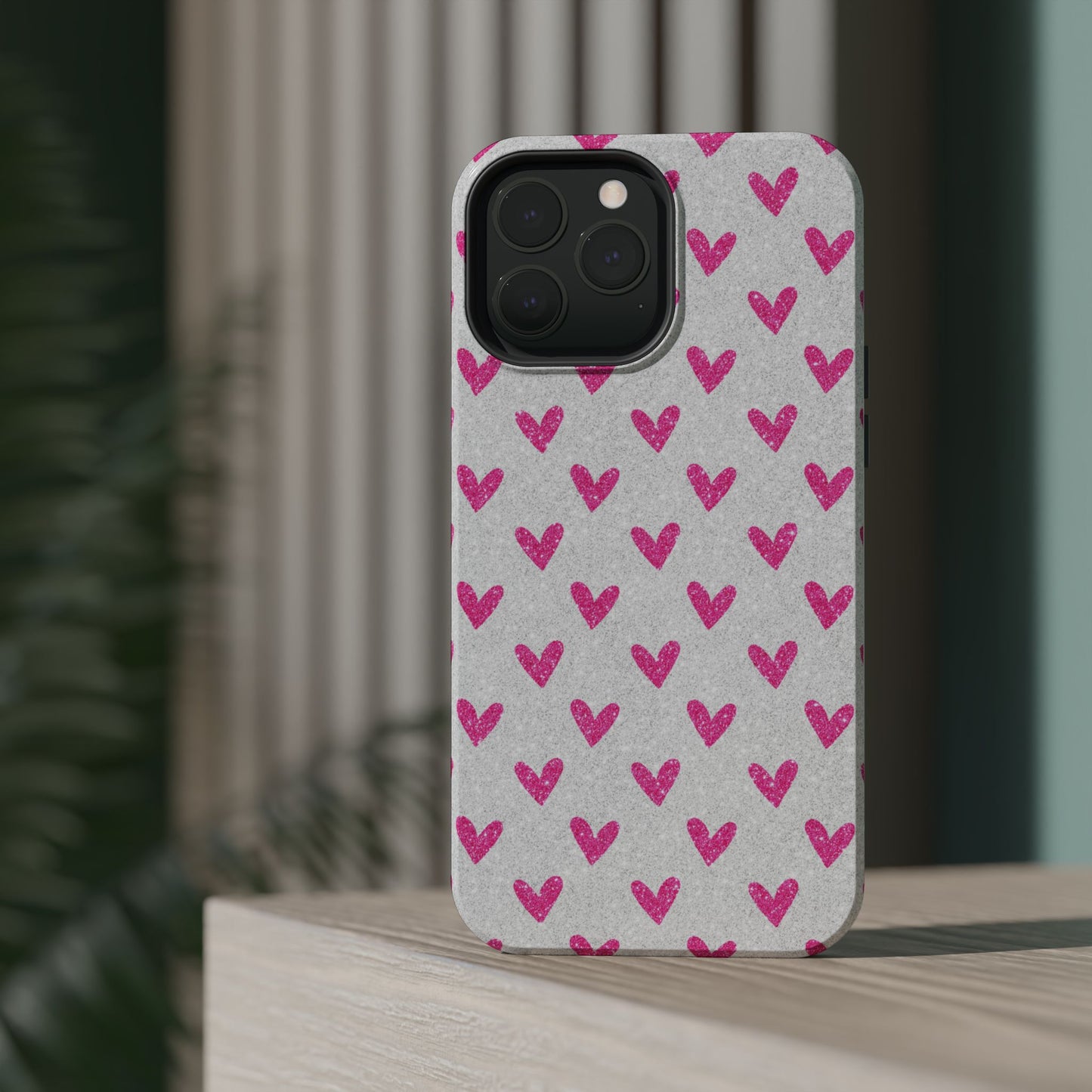 Pink Hearts on Glitter Silver – MagSafe iPhone Case