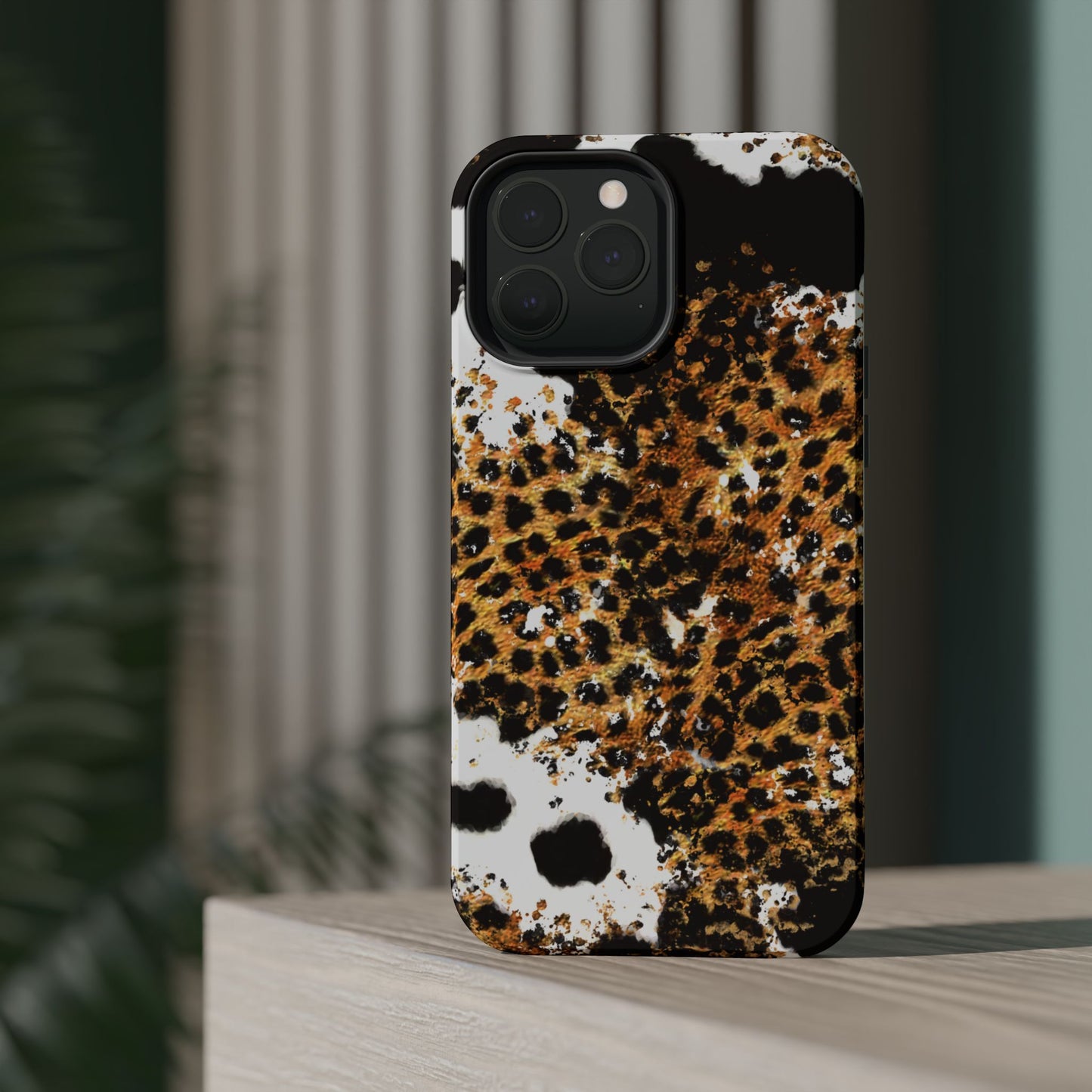 Bold Leopard Ink Splash - MagSafe iPhone Series Case