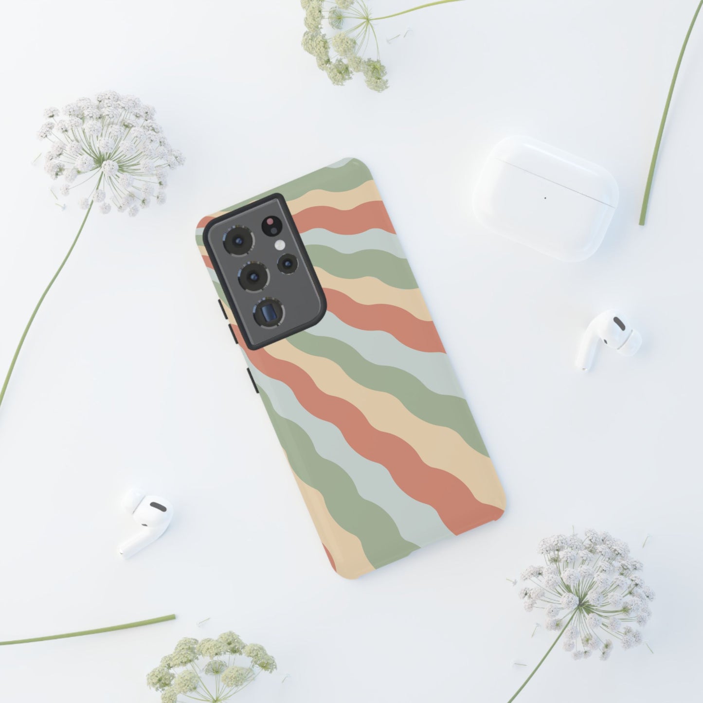 Earthy Retro Waves Samsung Galaxy Case – 70s-Inspired Wavy Stripes in Soft Green, Cream, and Rust