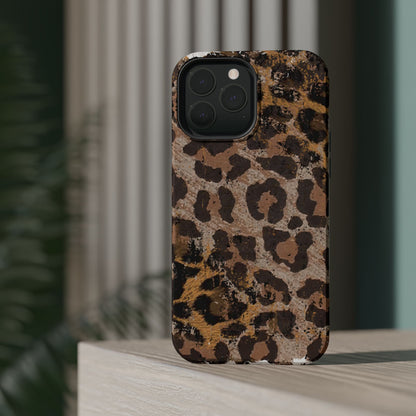 Vintage Distressed Leopard Print - MagSafe iPhone Series Case