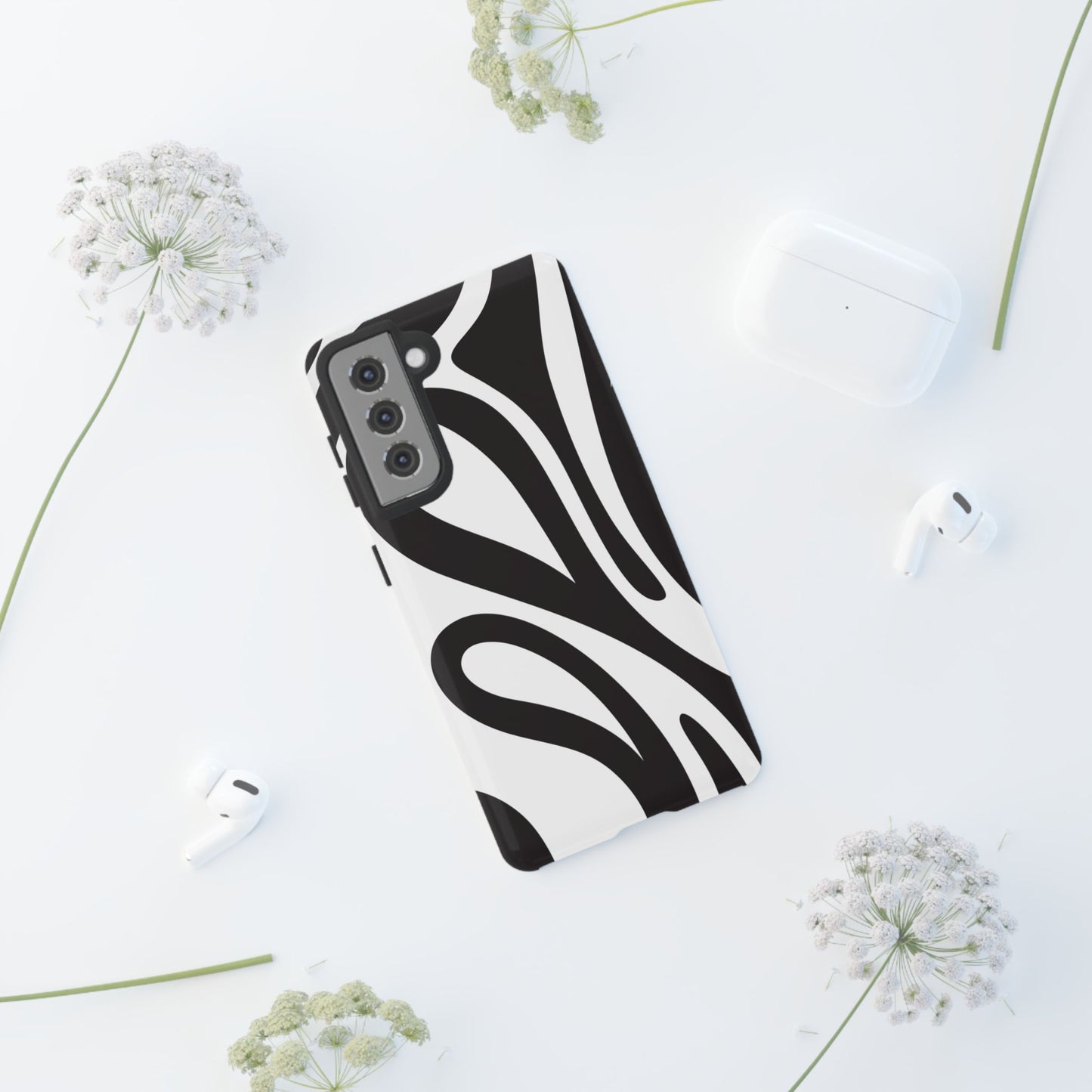 Modern Black and White Abstract Tough Samsung Galaxy Case – Bold Graphic Pattern with Dual-Layer Protection