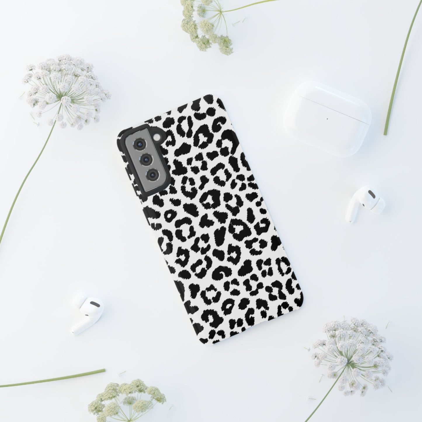 Monochrome Leopard Print Tough Samsung Galaxy Case – Classic Black and White Design with Dual-Layer Protection