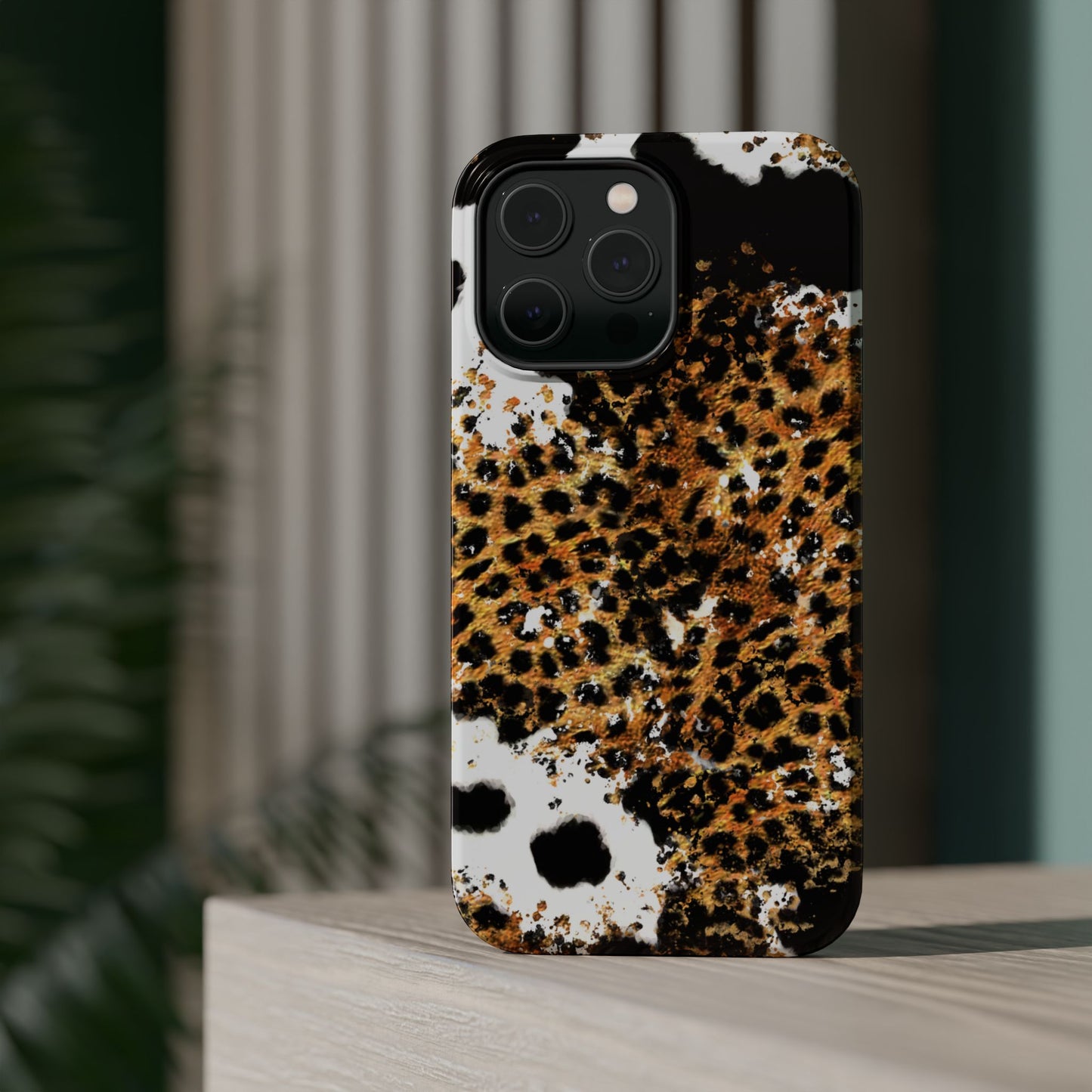 Bold Leopard Ink Splash - MagSafe iPhone Series Case