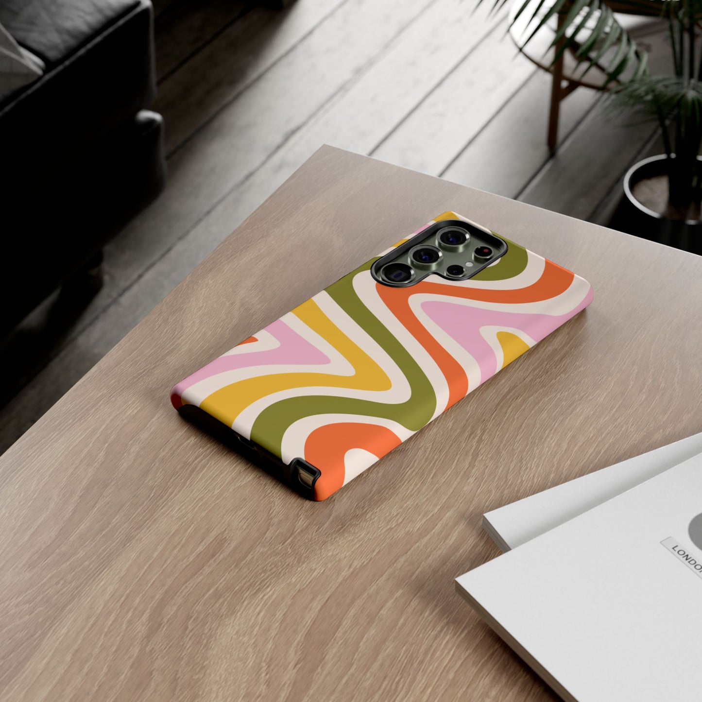 Retro Groove Samsung Galaxy Case – 70s-Inspired Design with Dual-Layer Protection