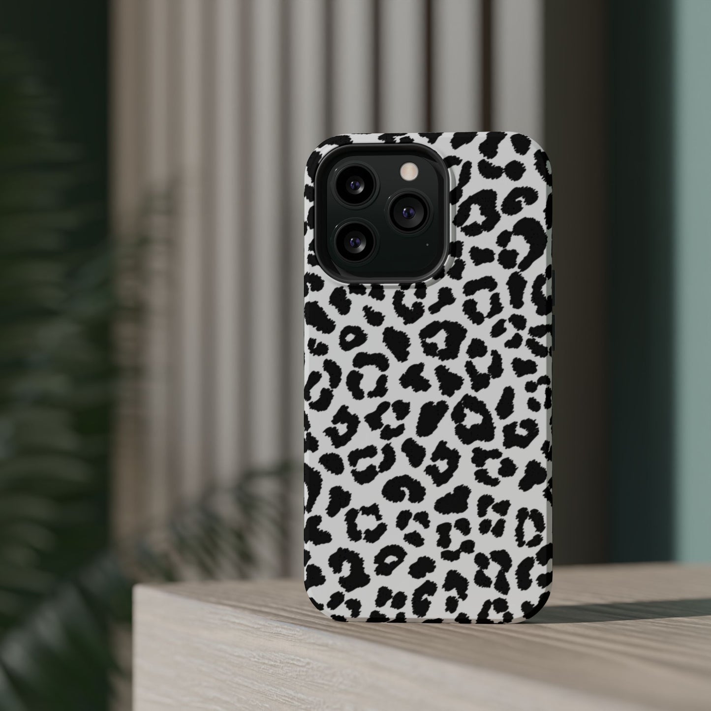 Monochrome Leopard Print Tough MagSafe iPhone Case – Classic Black and White Design with Dual-Layer Protection