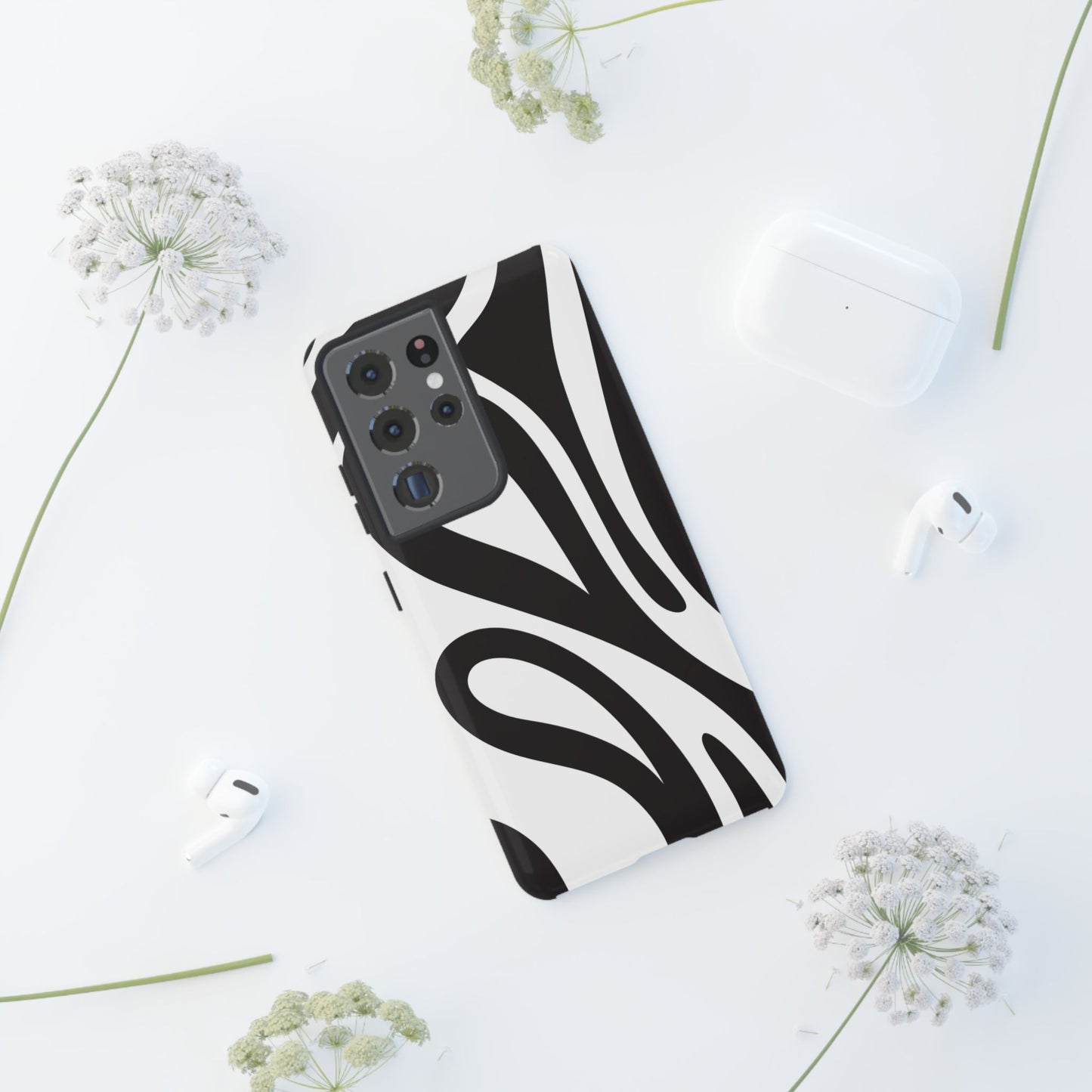 Modern Black and White Abstract Tough Samsung Galaxy Case – Bold Graphic Pattern with Dual-Layer Protection