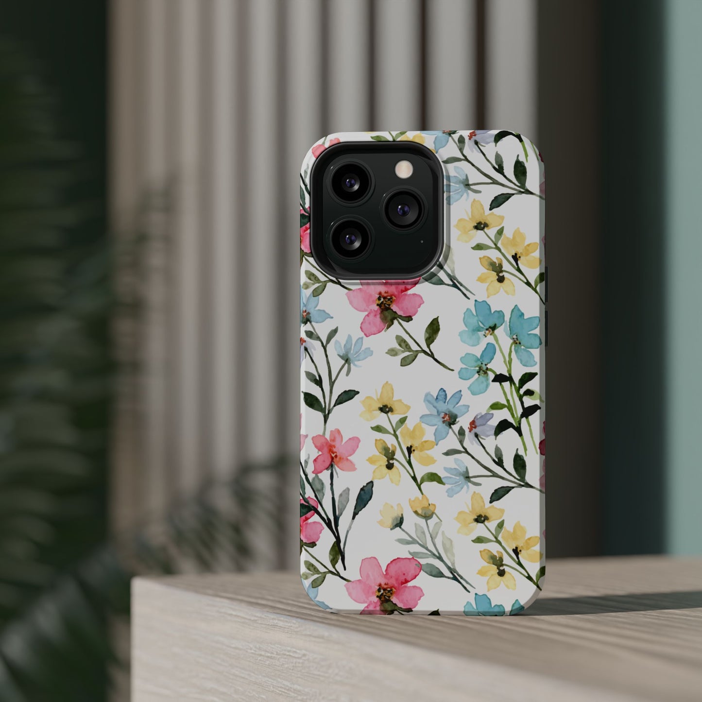 Watercolor Floral Bliss – MagSafe Case with Pastel Flower Design