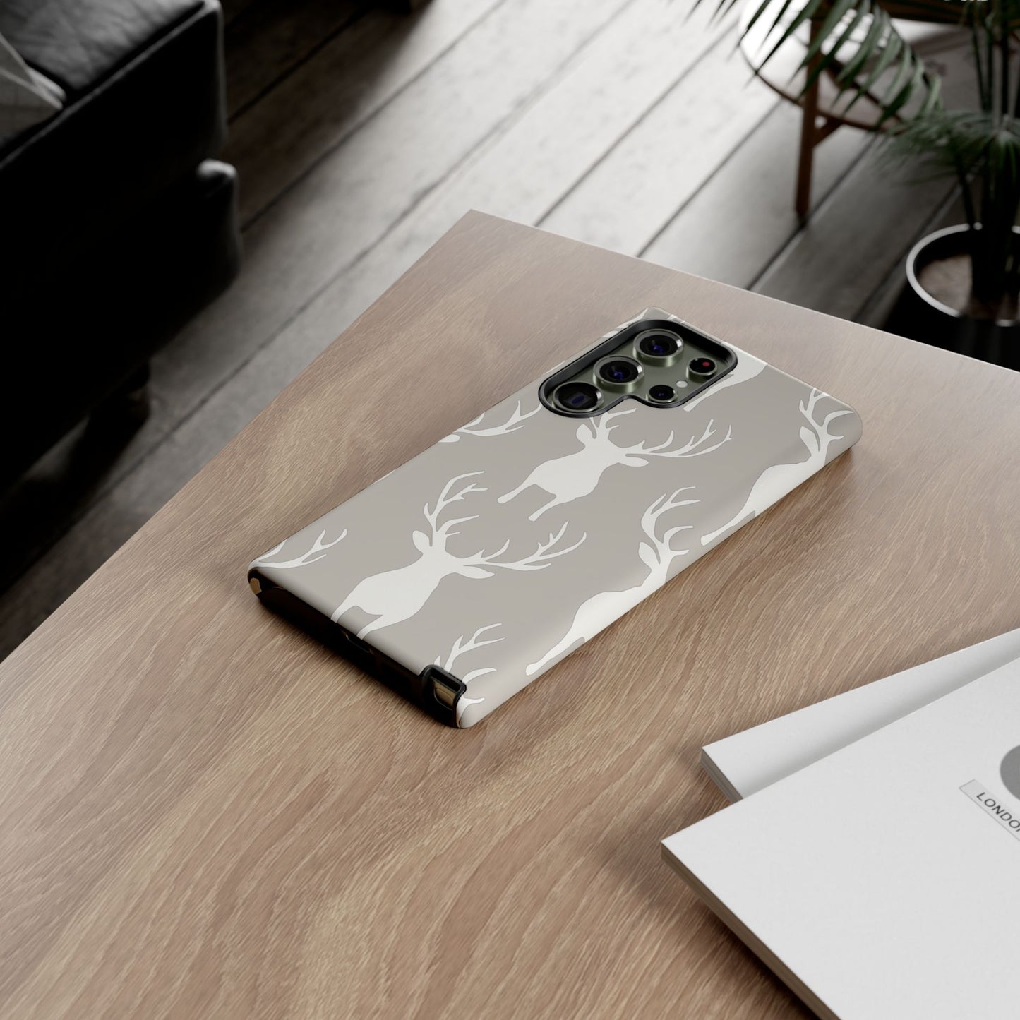 Minimalist Deer Silhouette Pattern – Samsung Galaxy Series Case