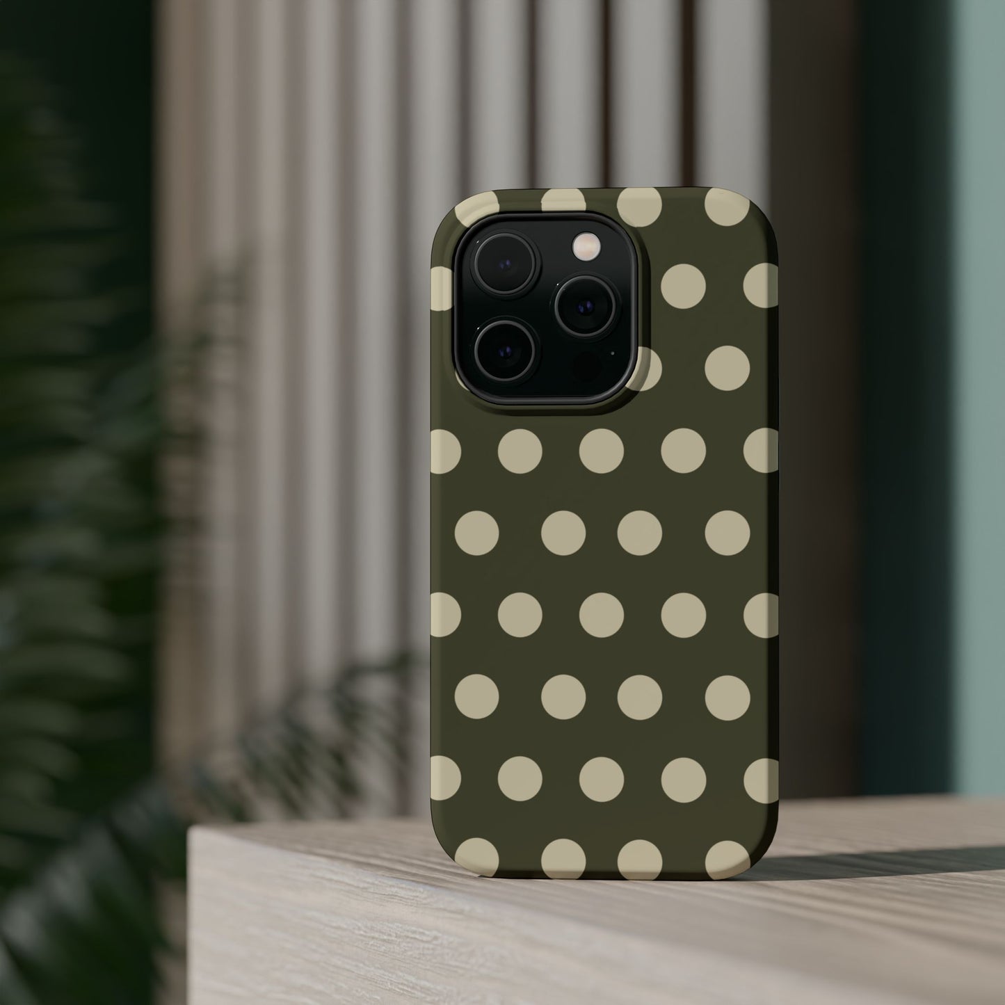 Vintage Green & Cream Polka Dots – MagSafe iPhone Case