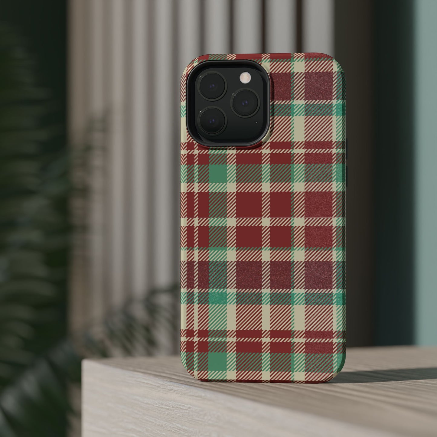 Retro Red & Cream Plaid – MagSafe iPhone Case with Classic Elegance