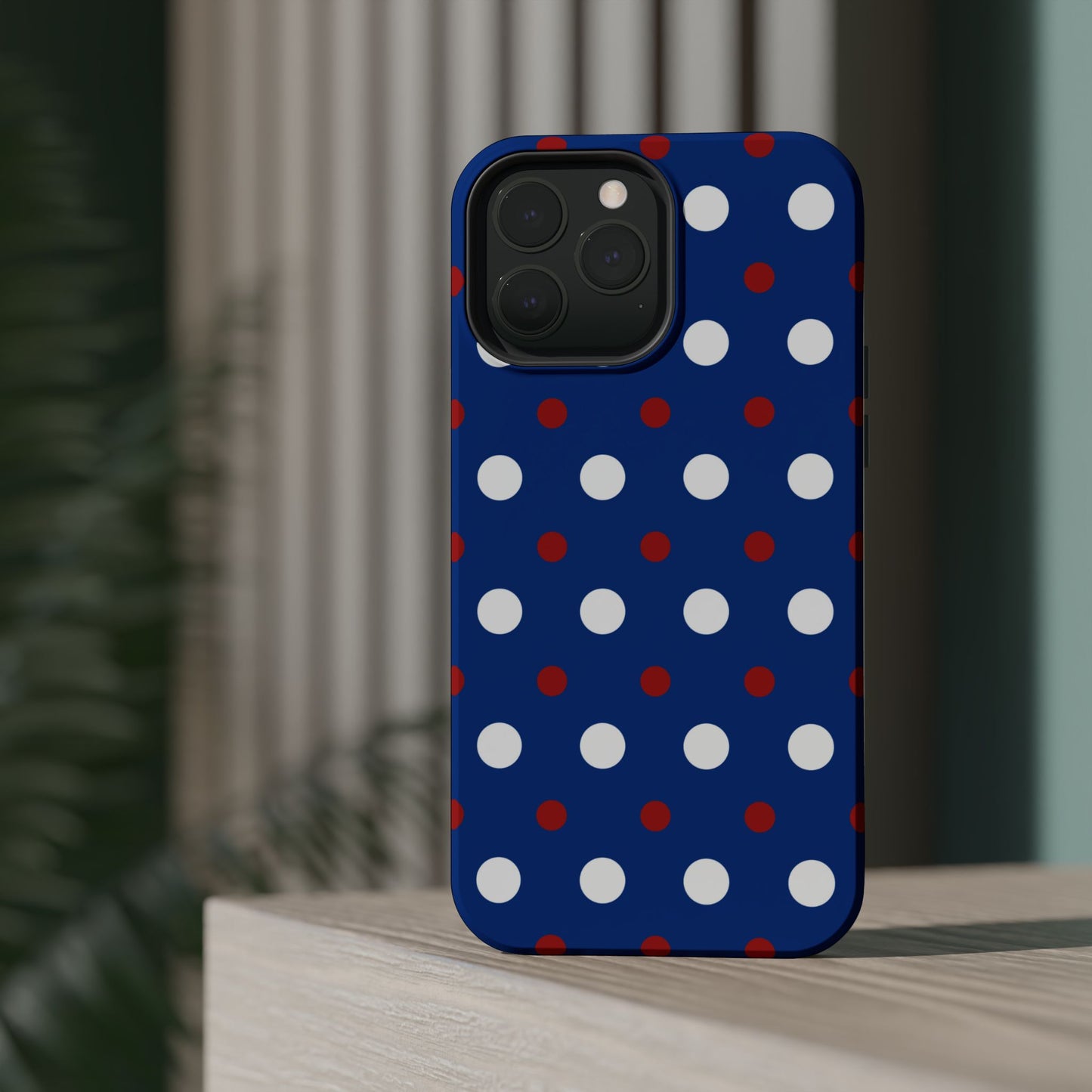 Patriotic Polka Dots – MagSafe iPhone Case