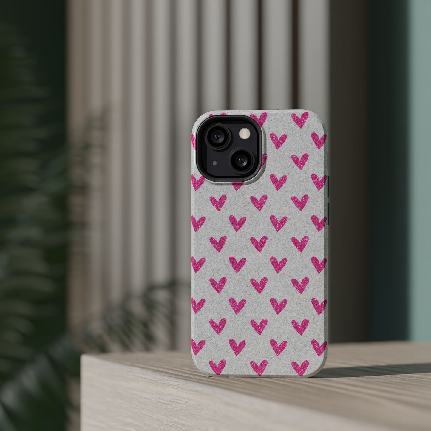 Pink Hearts on Glitter Silver – MagSafe iPhone Case