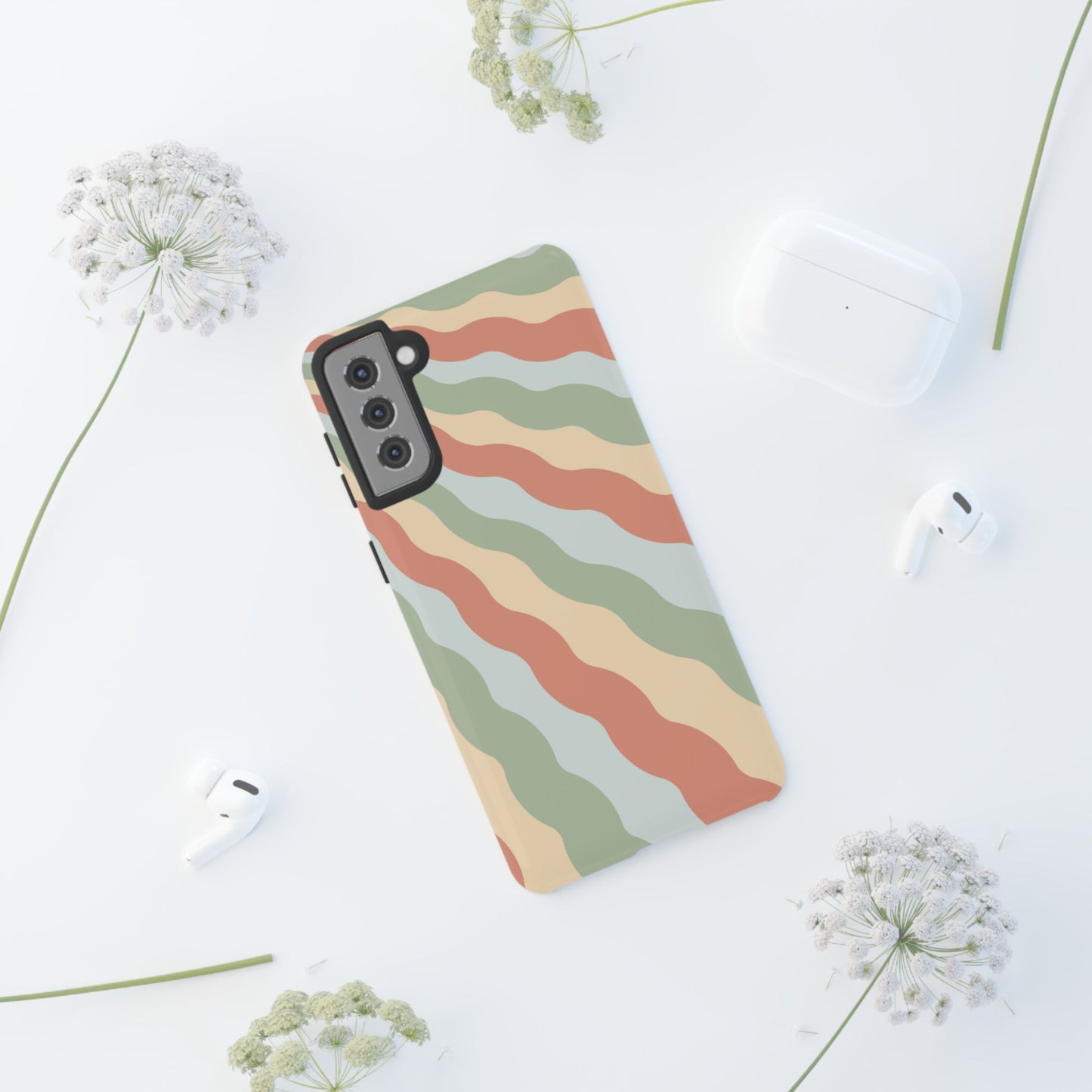 Earthy Retro Waves Samsung Galaxy Case – 70s-Inspired Wavy Stripes in Soft Green, Cream, and Rust