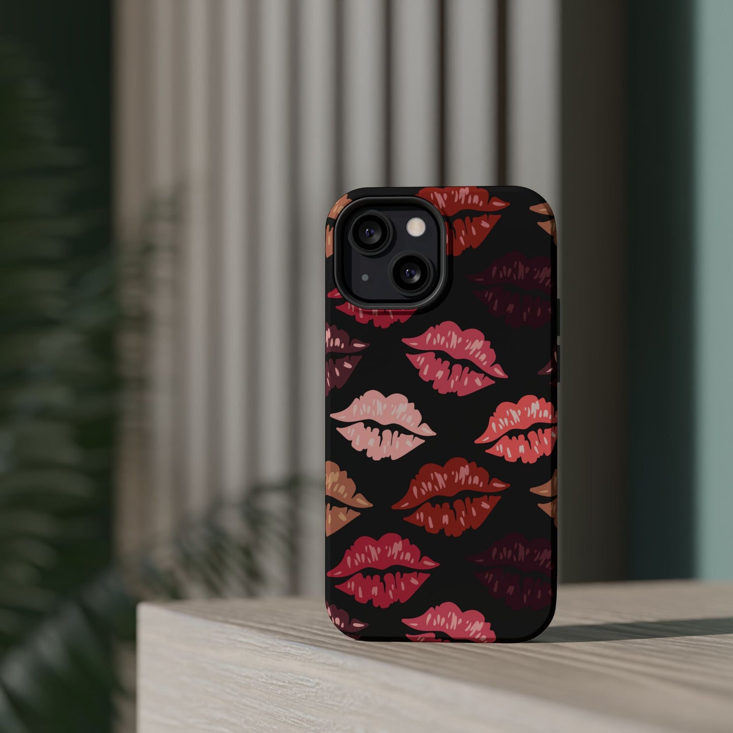 Kiss of Passion MagSafe iPhone Case