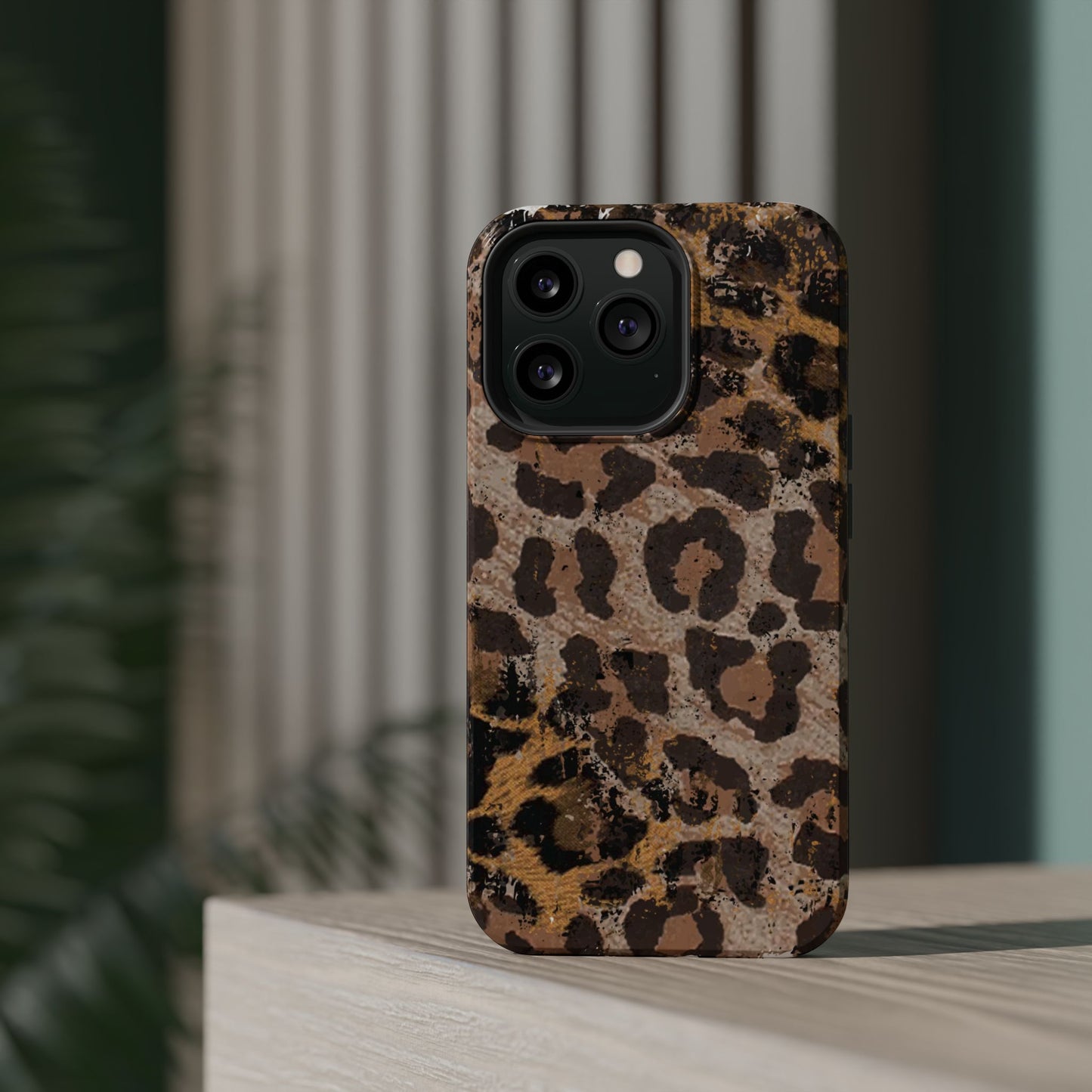 Vintage Distressed Leopard Print - MagSafe iPhone Series Case