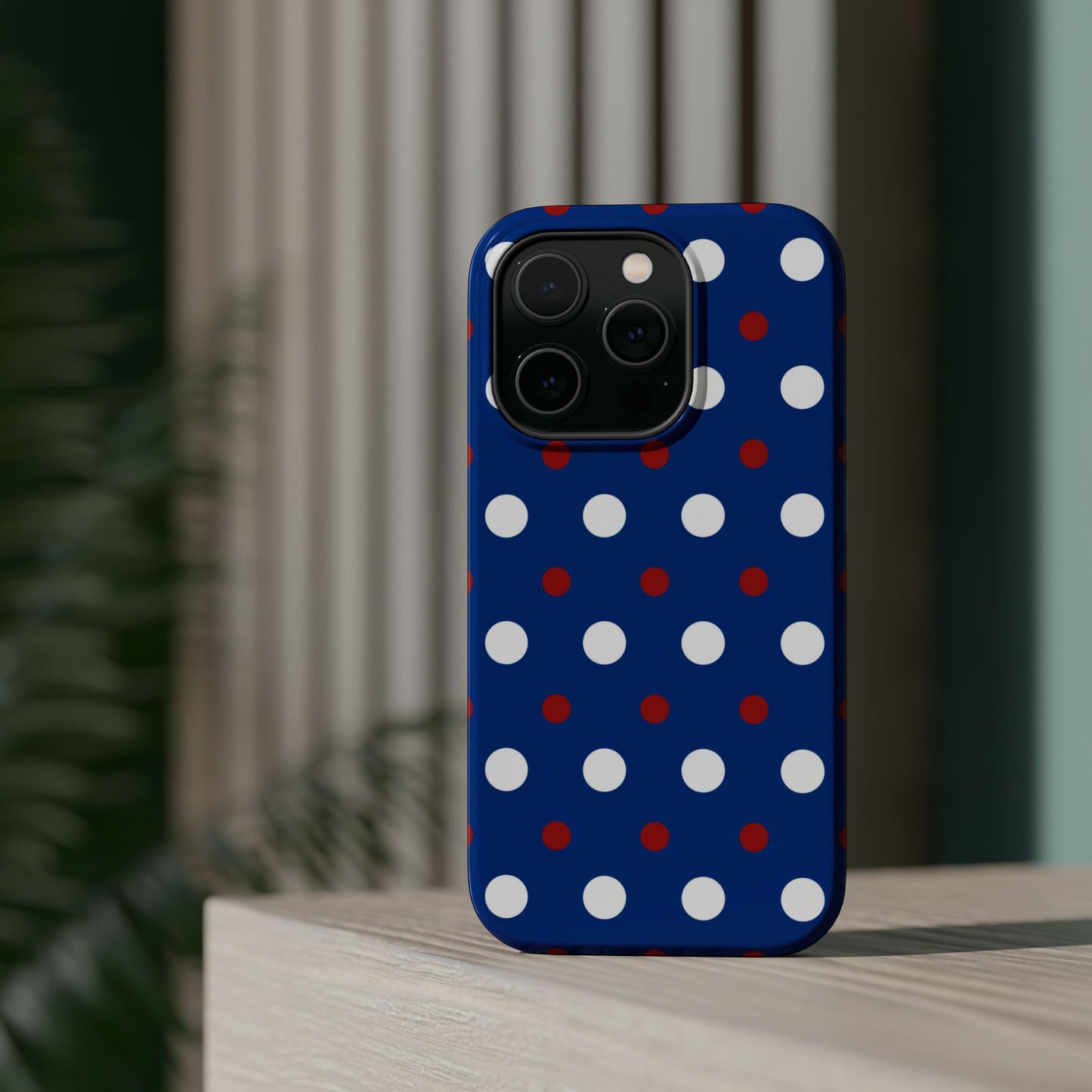 Patriotic Polka Dots – MagSafe iPhone Case