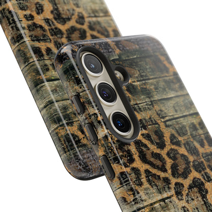 Rustic Wood and Leopard Print Tough Samsung Galaxy Case – Distressed Western Design with Dual-Layer Protection