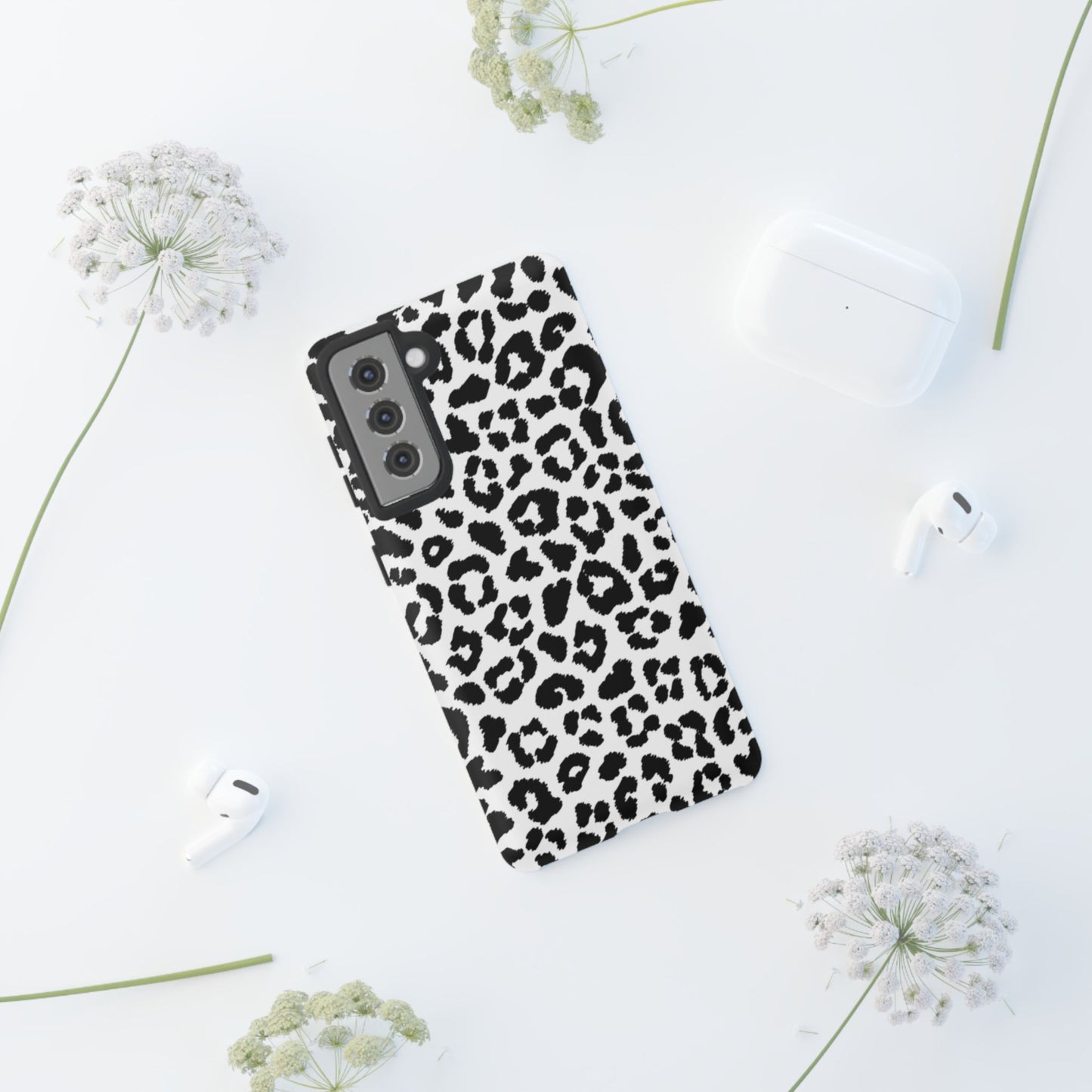 Monochrome Leopard Print Tough Samsung Galaxy Case – Classic Black and White Design with Dual-Layer Protection