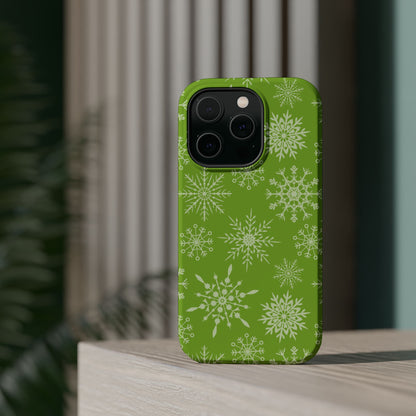 Green Snowflake Pattern – MagSafe iPhone Series Case