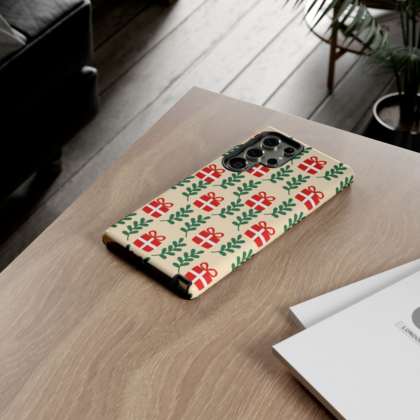 Samsung Galaxy Case: Holiday Cheer – Red Gifts & Green Leaves