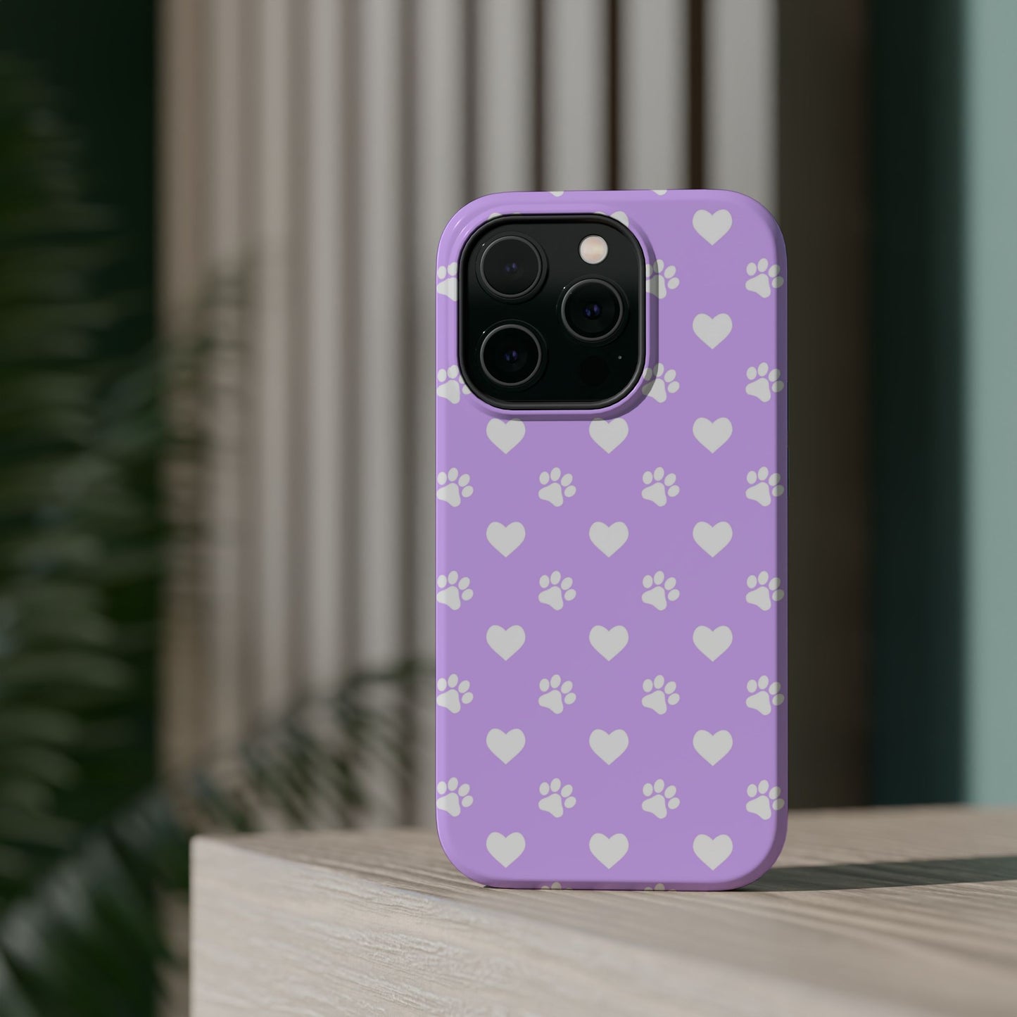 Lilac Paw Prints & Hearts – MagSafe iPhone Case