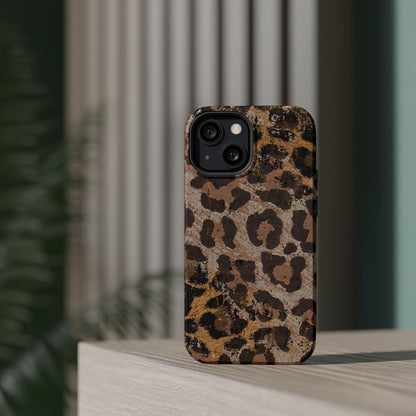 Vintage Distressed Leopard Print - MagSafe iPhone Series Case