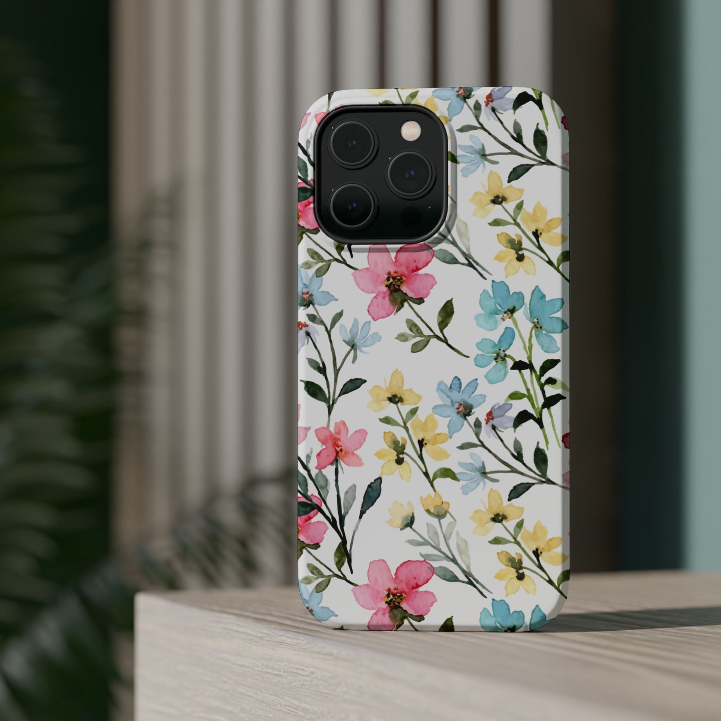 Watercolor Floral Bliss – MagSafe Case with Pastel Flower Design