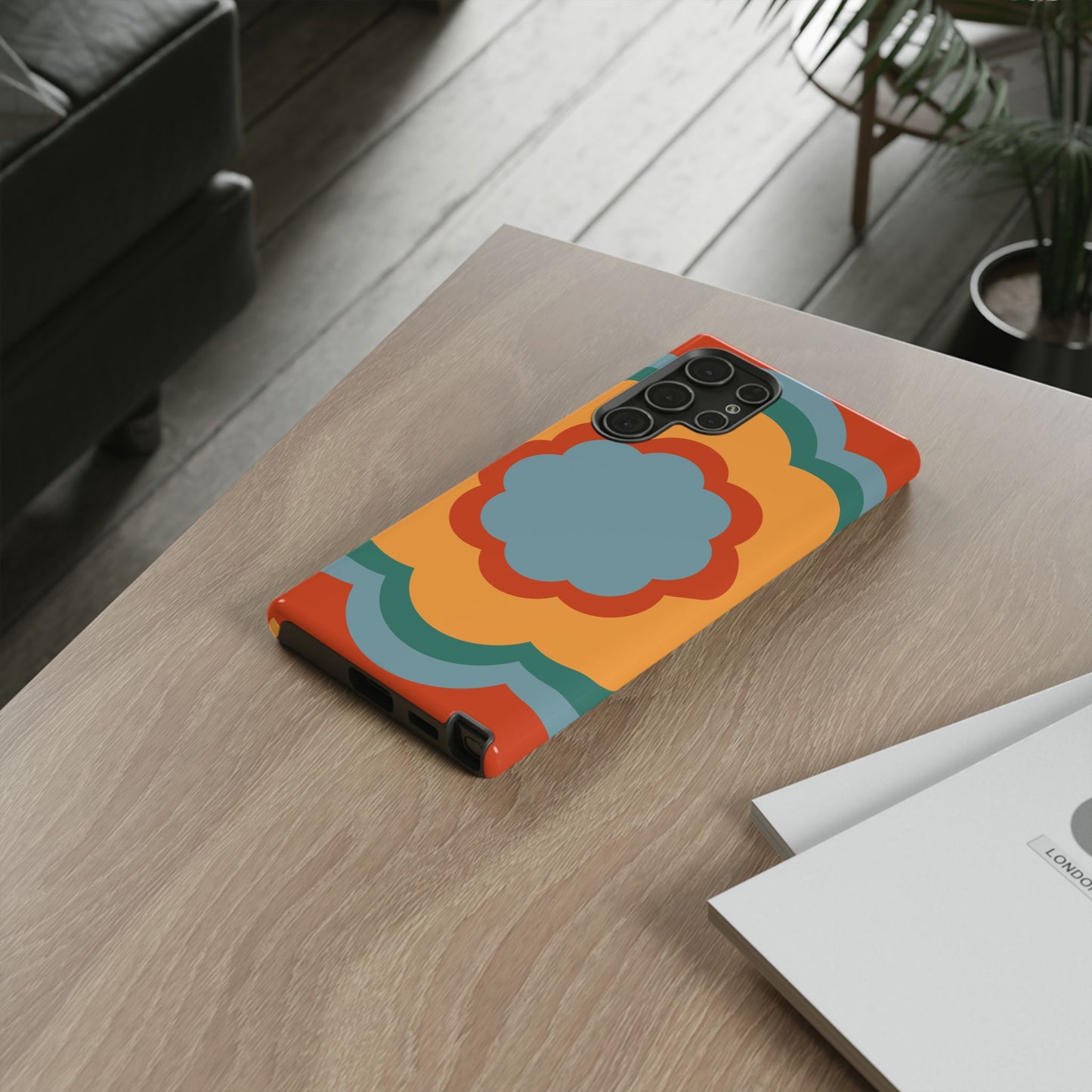 Retro Flower Power Samsung Galaxy Case – Bold 70s-Inspired Design with Dual-Layer Protection